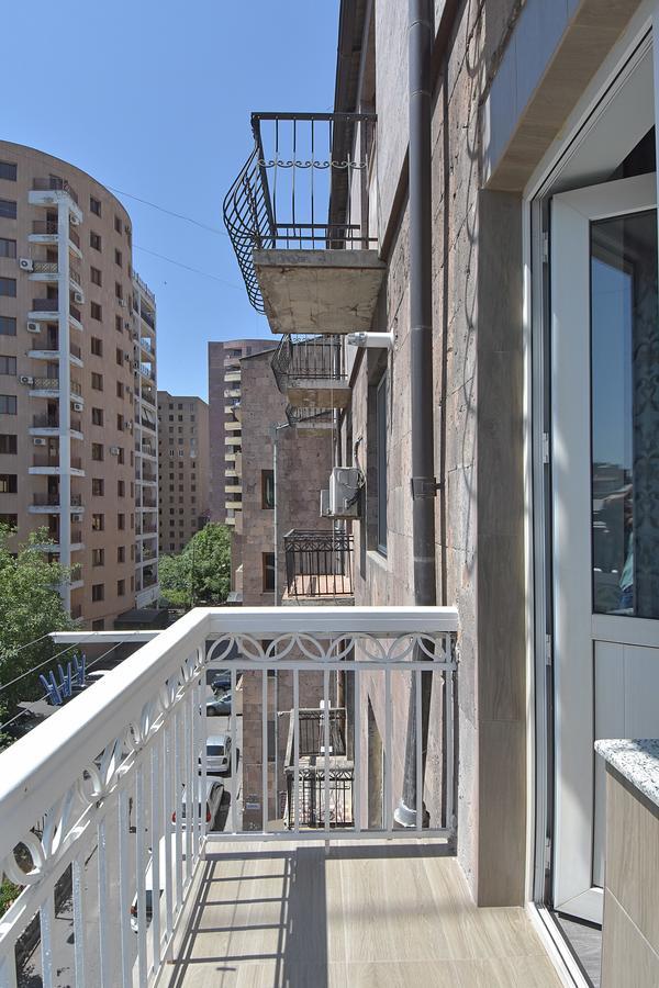 Pushkin 49 Apartment Yerevan Exterior photo